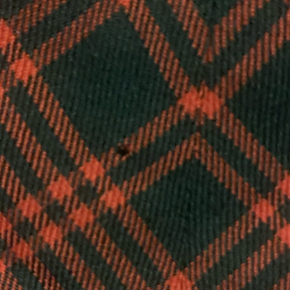 Vintage 1970s Pure Wool Red and Black Tartan Skirt. - Picture 4 of 9